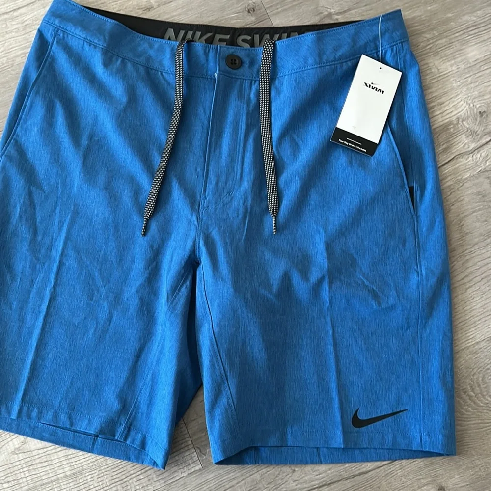 NIKE | DARK MARINA BLUE HYBRID SHORT MEN
